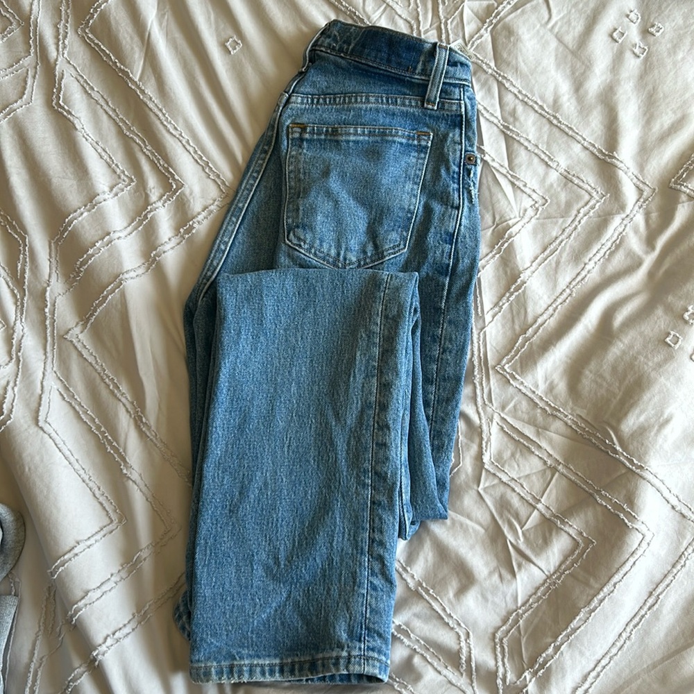 A&F 90s Straight Ultra Highrise Curve Love Jeans Size 24 Long